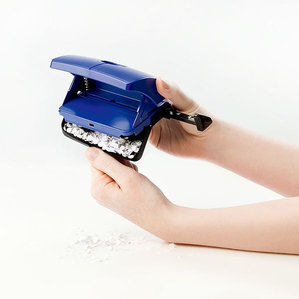 Dziurkacz czarny 30k (B-230) Novus